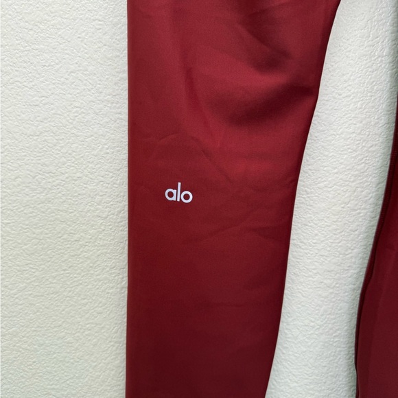 Alo Yoga High-Waist Airlift Full Length Leggings in Black Cherry Medium - Picture 6 of 12